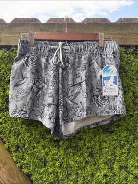 Island Beach Gray Floral Bird Print Women's Shorts NWT